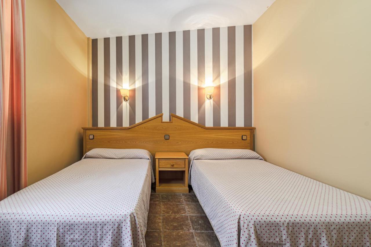 Hostal Don Juan Meco エクステリア 写真