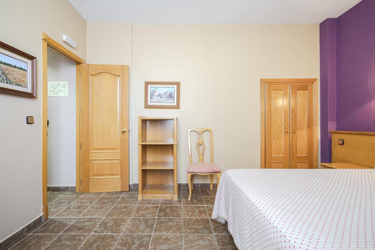 Hostal Don Juan Meco エクステリア 写真