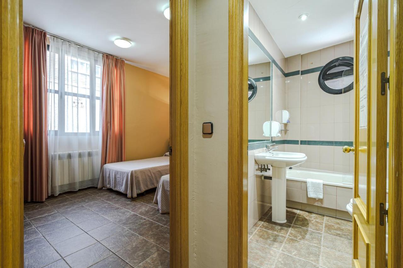 Hostal Don Juan Meco エクステリア 写真