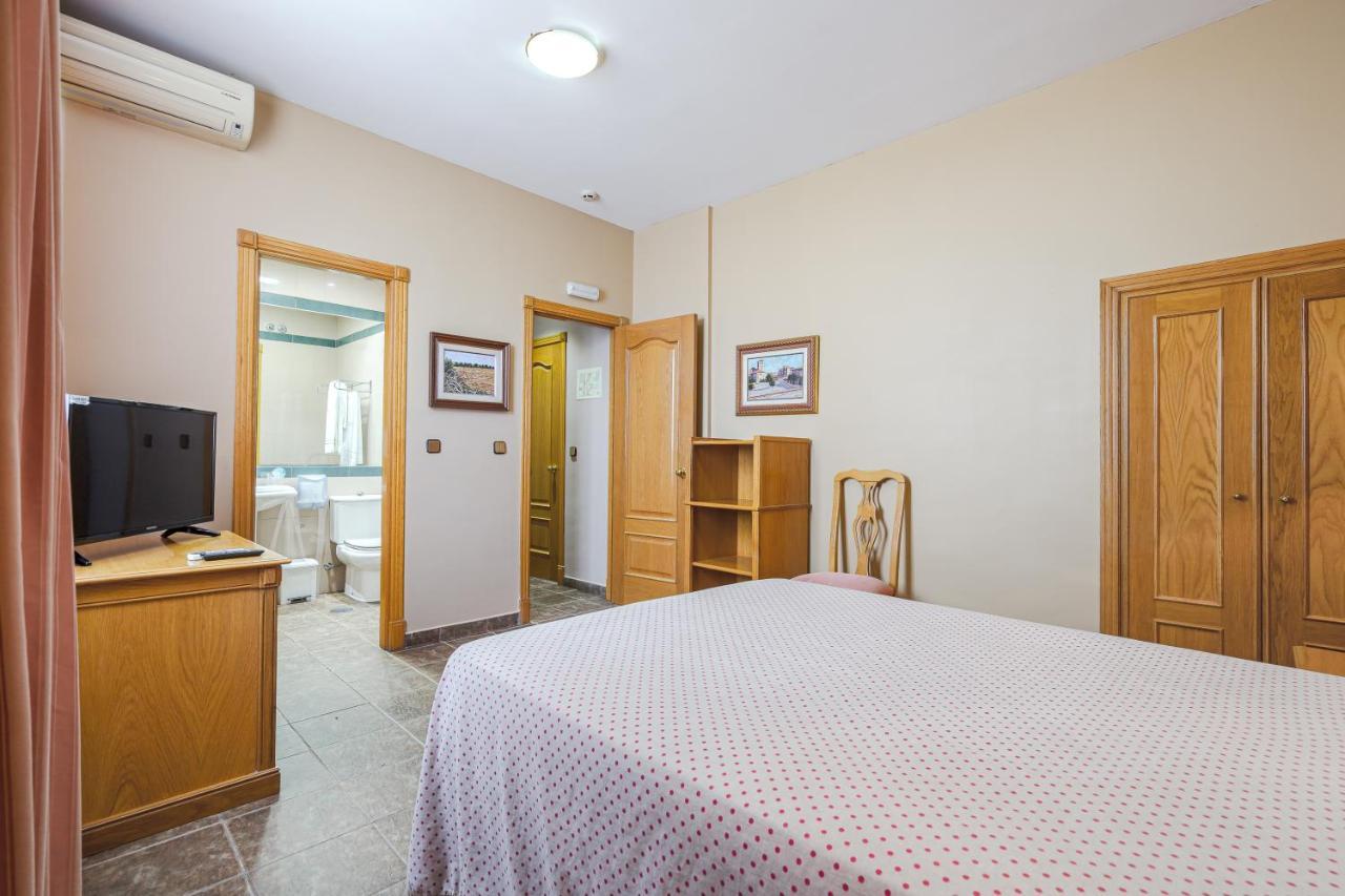 Hostal Don Juan Meco エクステリア 写真