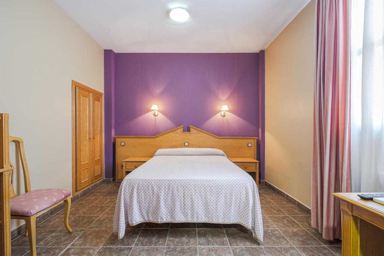 Hostal Don Juan Meco エクステリア 写真