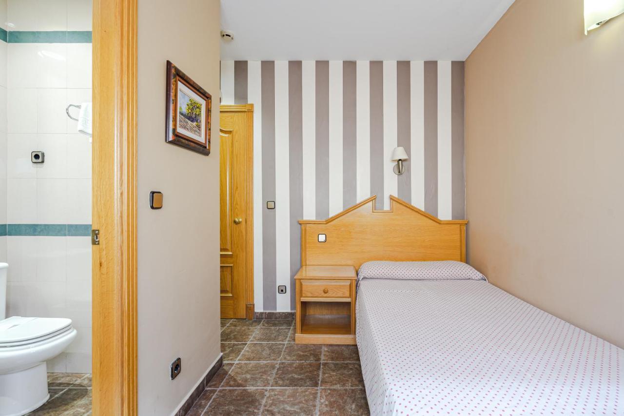 Hostal Don Juan Meco エクステリア 写真