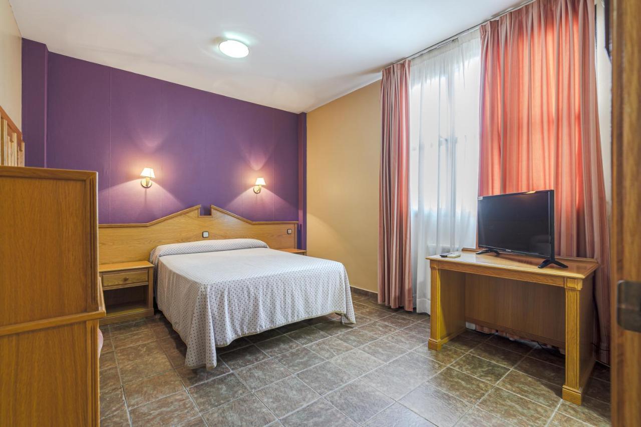 Hostal Don Juan Meco エクステリア 写真
