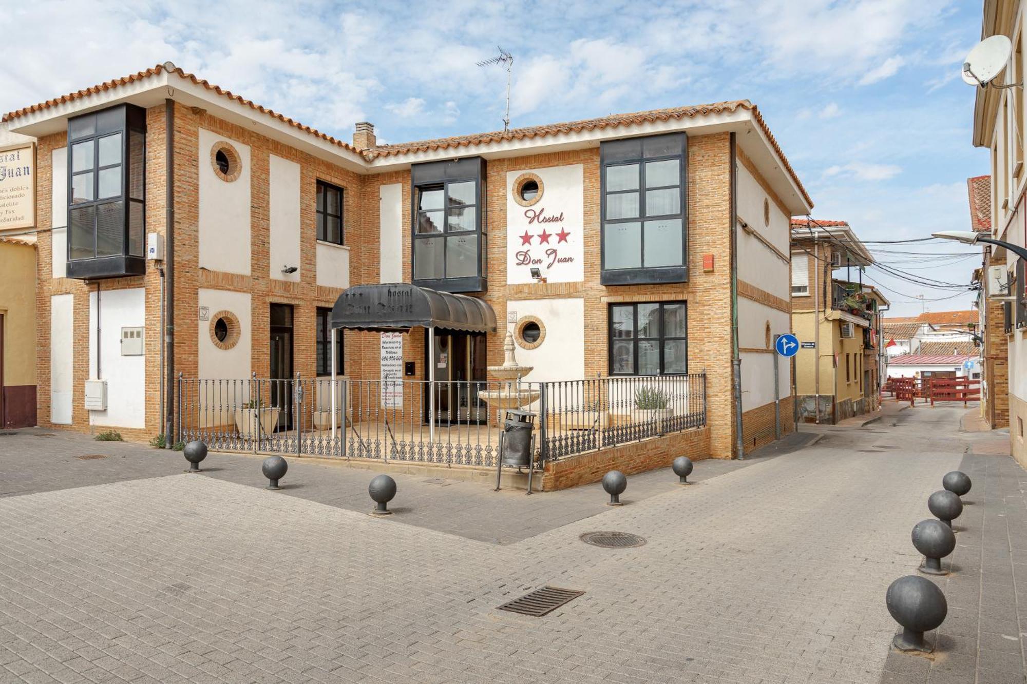 Hostal Don Juan Meco エクステリア 写真